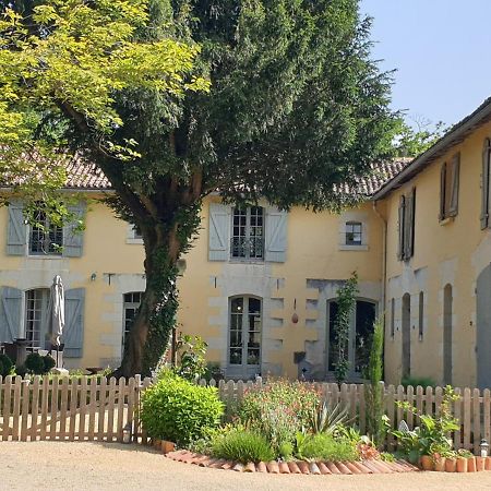 L'Olivier Villa Monts-sur-Guesnes Luaran gambar
