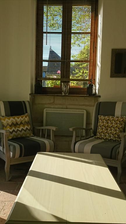 L'Olivier Villa Monts-sur-Guesnes Luaran gambar