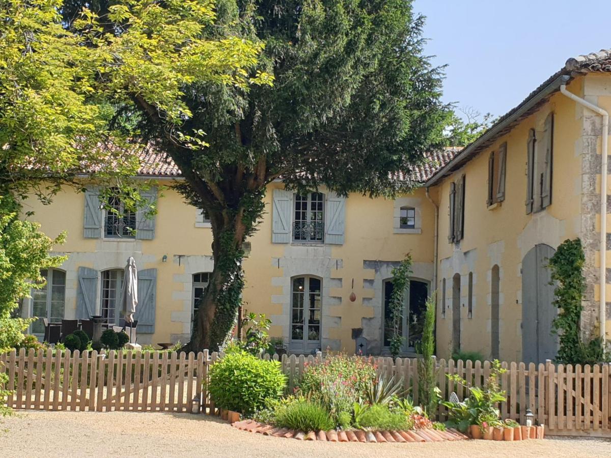 L'Olivier Villa Monts-sur-Guesnes Luaran gambar